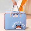 Εικόνα για Τσάντα Αποθήκευσης και Οργάνωσης Brave Kids Μπλε Quilt Bag Shark 50 x 23 x 40 εκ.